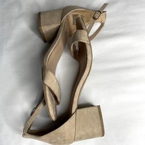 Tan/cream color heels